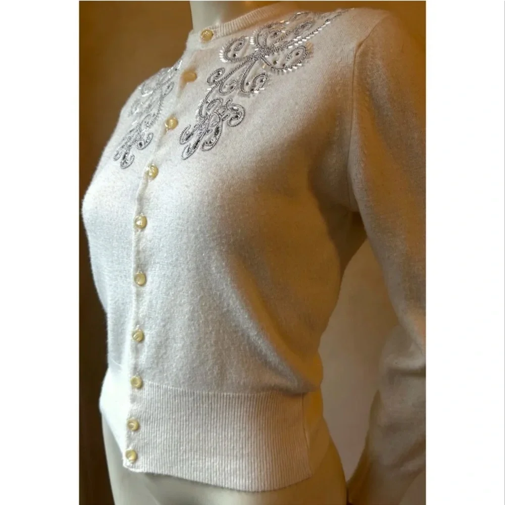 Schiaparelli vintage embellished cashmere cardigan, circa 1950s - Picture 5 of 11